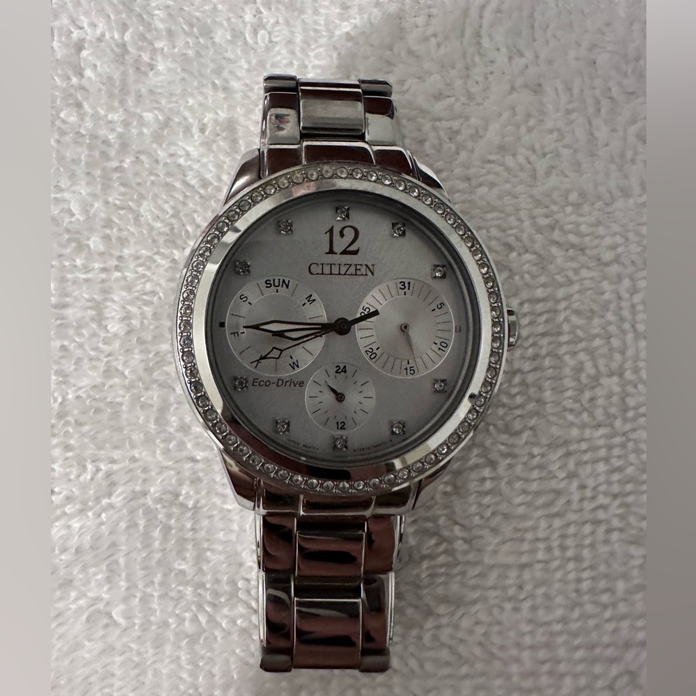 Citizen Solar Watch Women with Diamonds